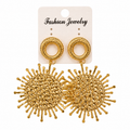 Elegante goldfarbene Statement-Ohrringe